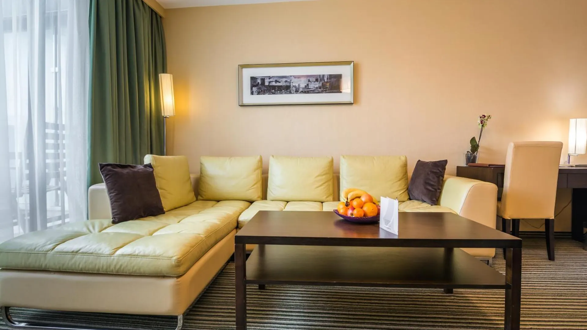 Best Western Plus Olives City Hotel - Free Pool & Parking 소피아 4*,