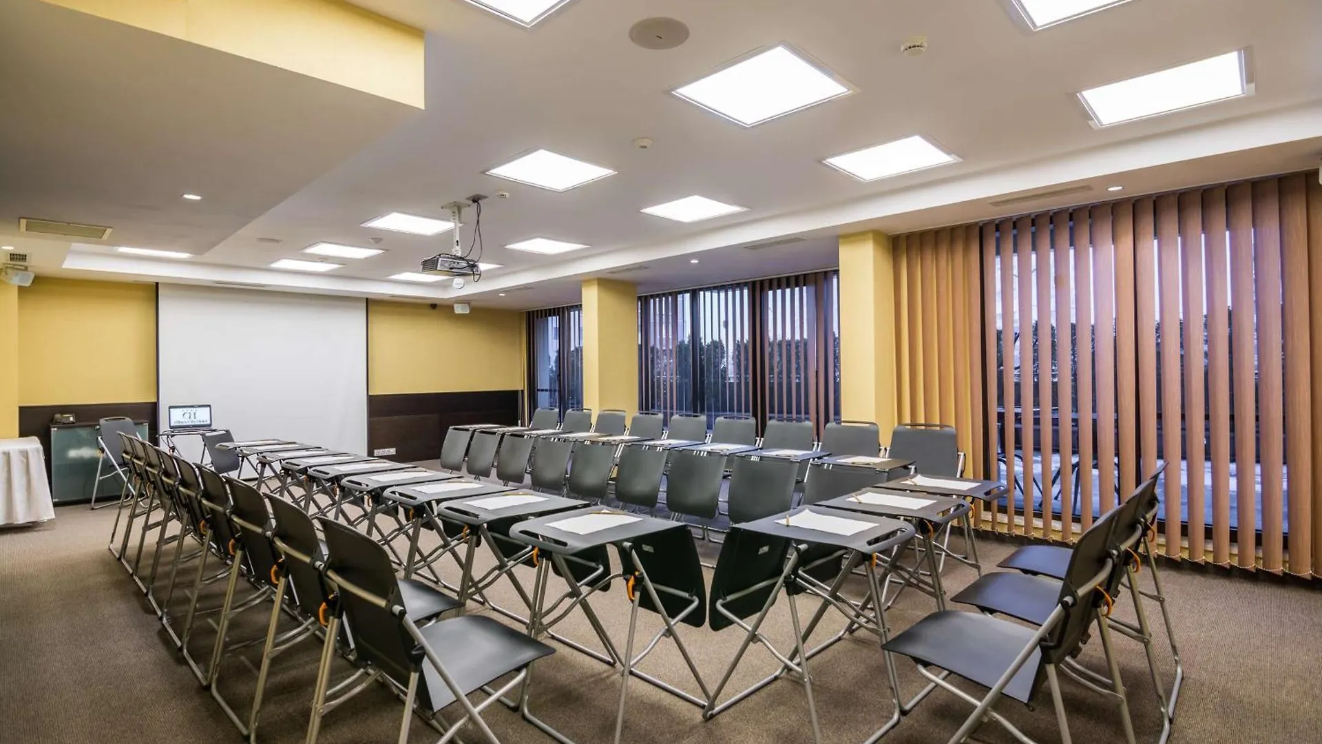 Best Western Plus Olives City Hotel - Free Pool & Parking 소피아