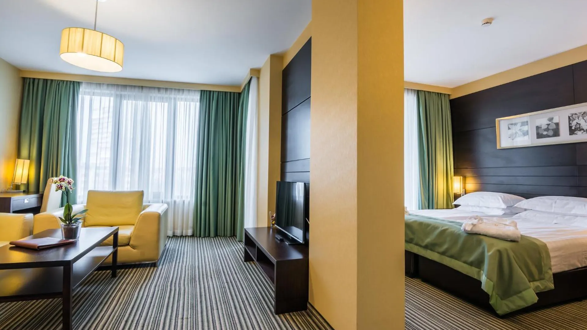 Best Western Plus Olives City Hotel - Free Pool & Parking Sofía 4*,  Bulgaria