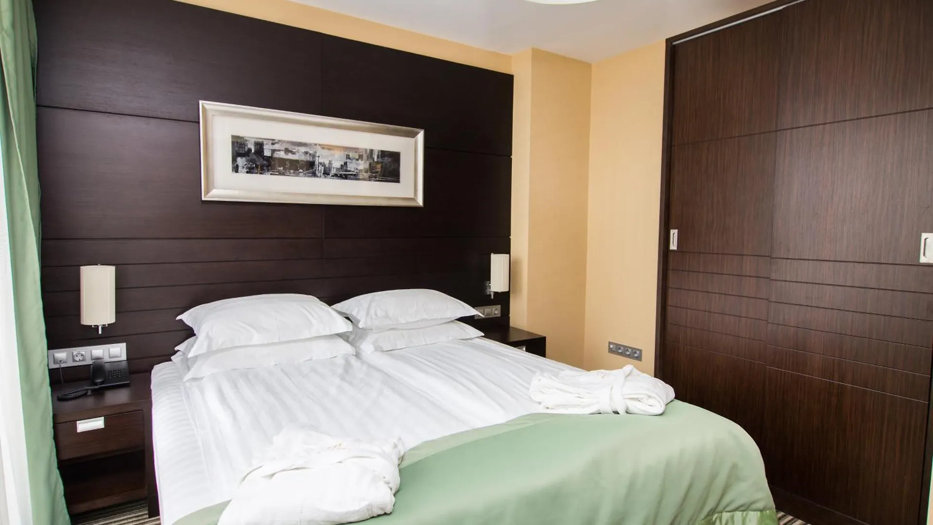 Best Western Plus Olives City Hotel - Free Pool & Parking Sofía