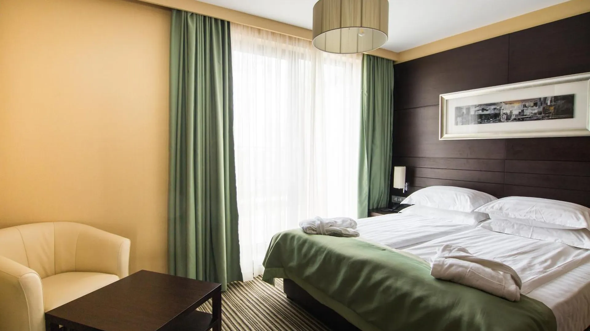 Best Western Plus Olives City Hotel - Free Pool & Parking Sofía