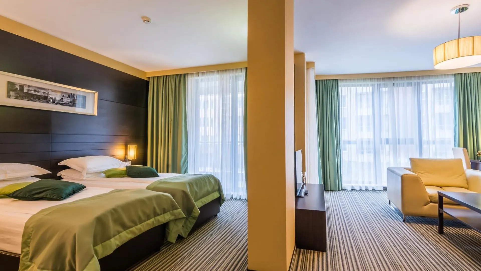Best Western Plus Olives City Hotel - Free Pool & Parking Sofía