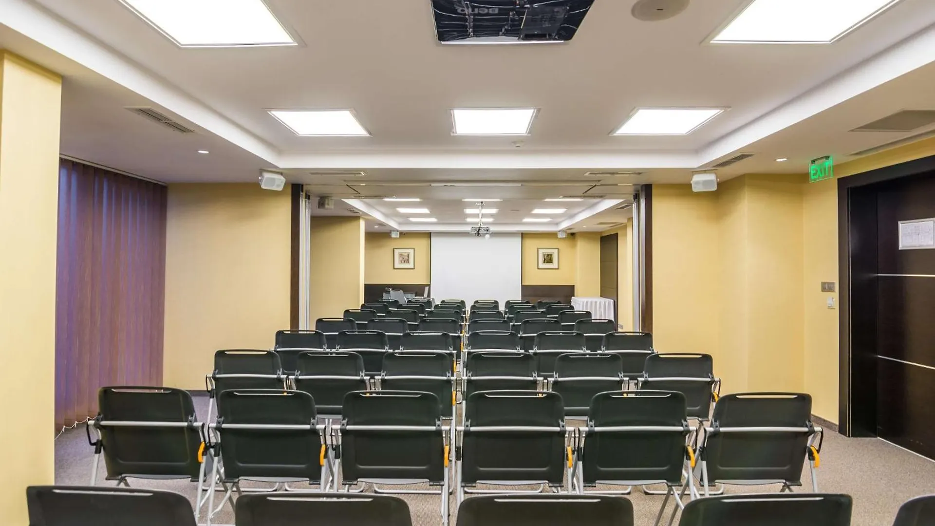 Best Western Plus Olives City Hotel - Free Pool & Parking Sofia 4*,