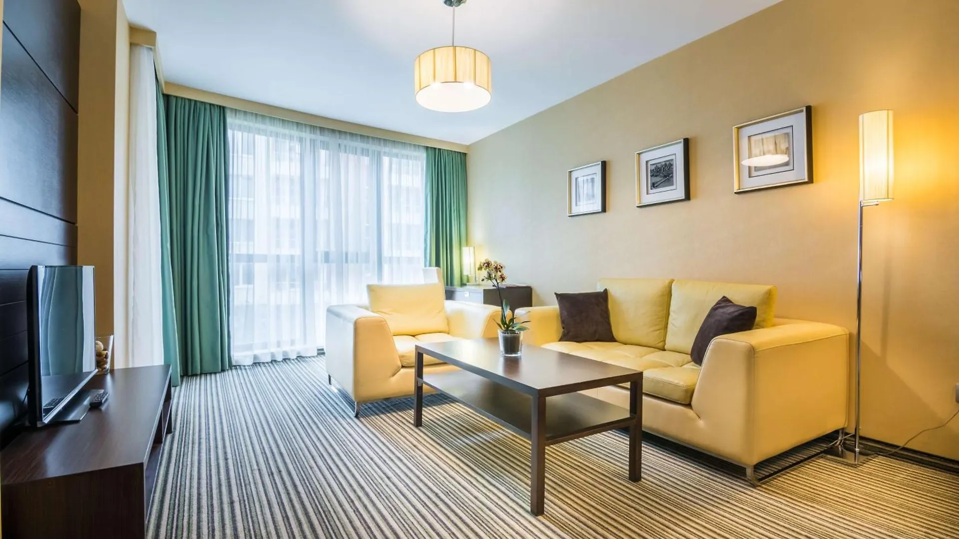 Best Western Plus Olives City Hotel - Free Pool & Parking Sofía 4*,  Bulgaria