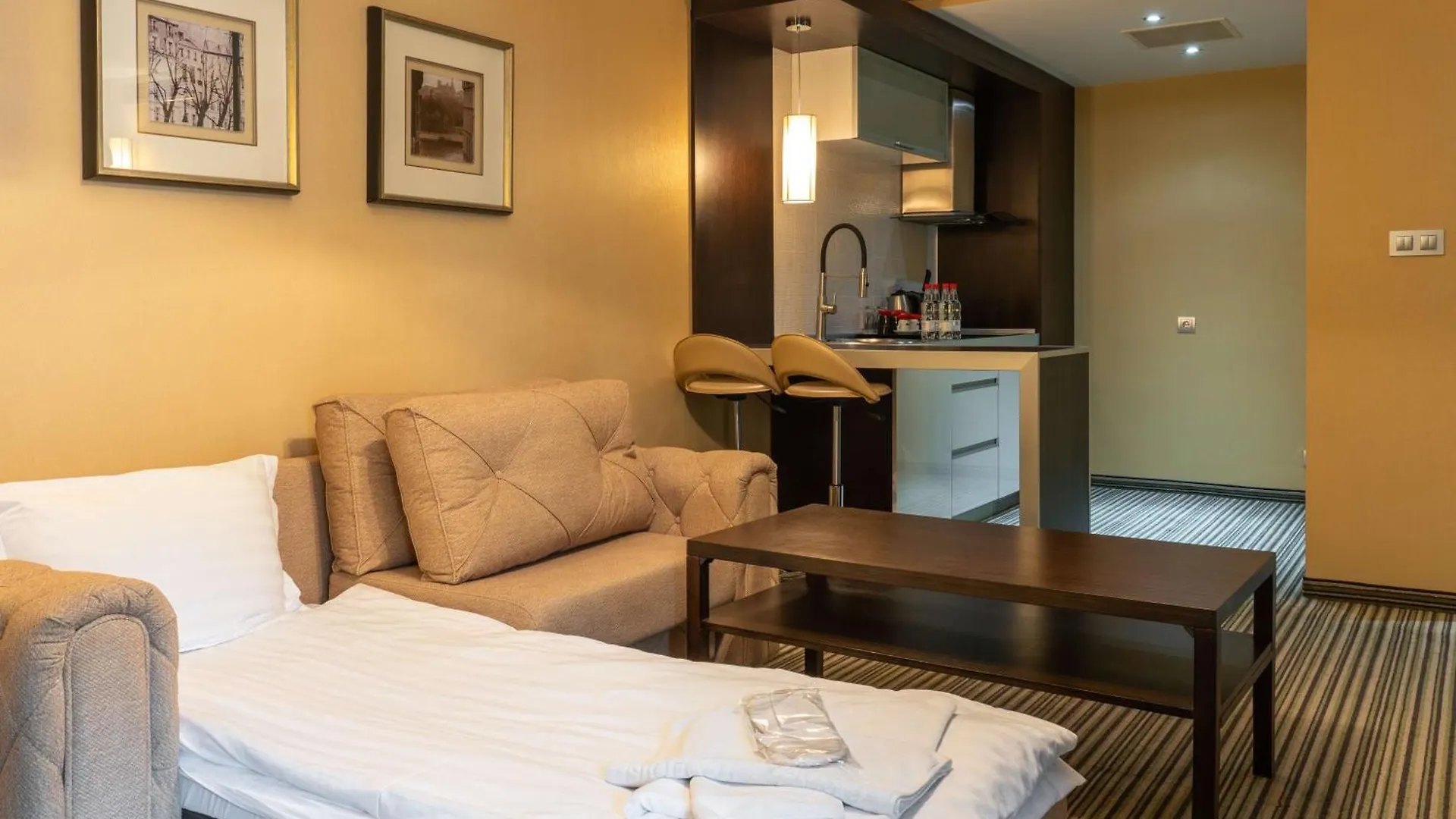 Best Western Plus Olives City Hotel - Free Pool & Parking Sofía 4*,