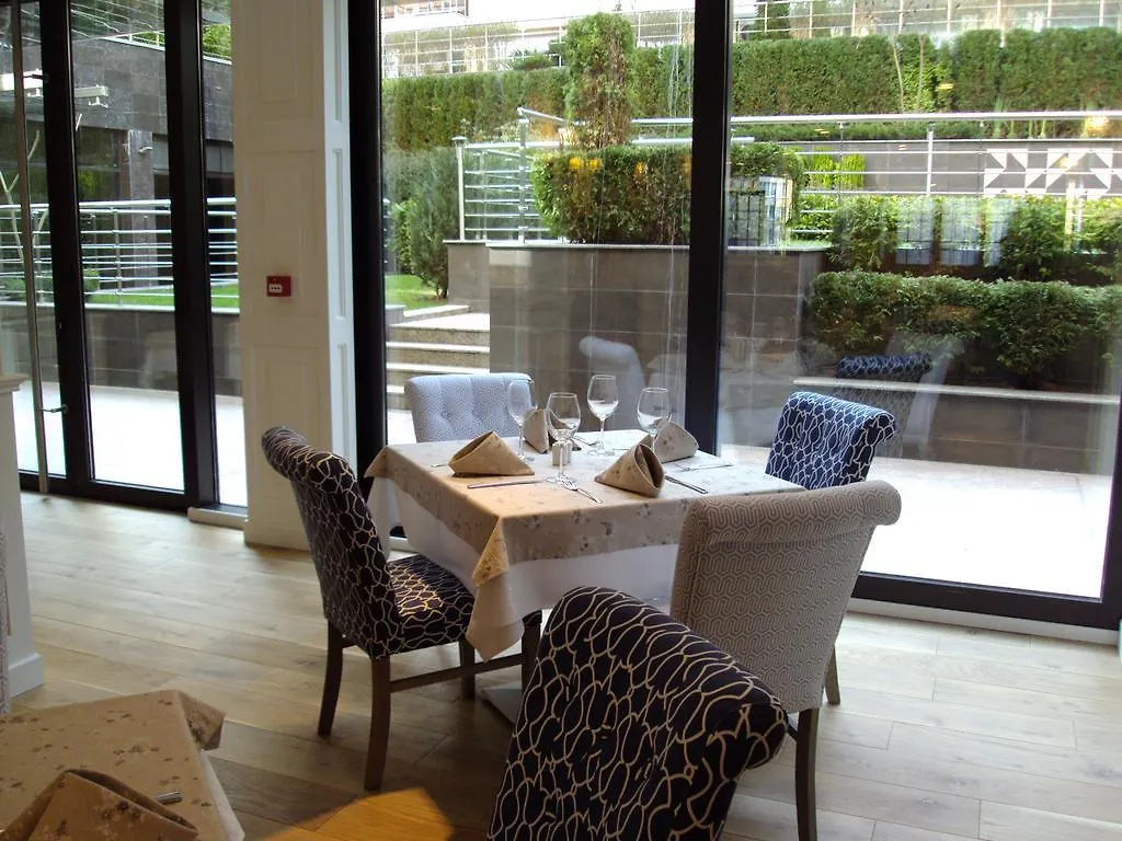 Best Western Plus Olives City Hotel - Free Pool & Parking Sofía